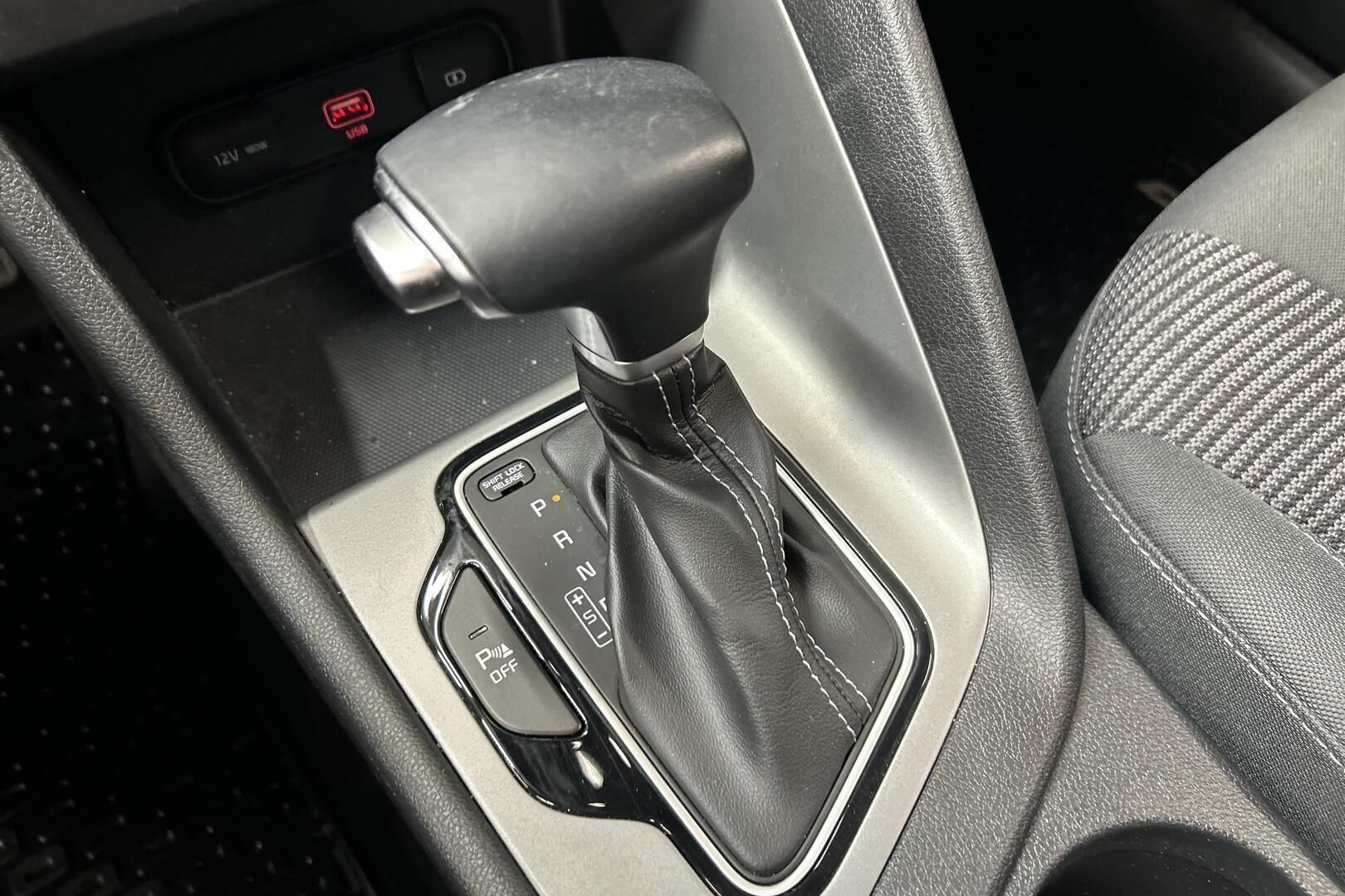 Kia Niro iso kuva 22