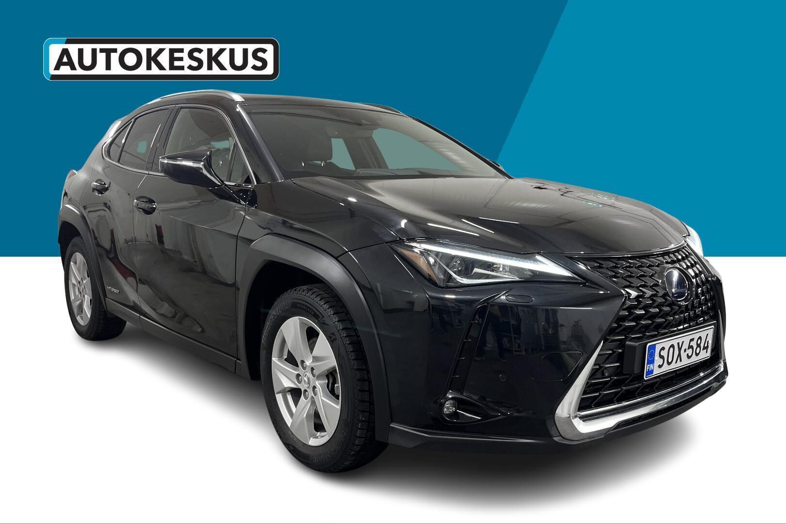 Lexus UX iso kuva 3