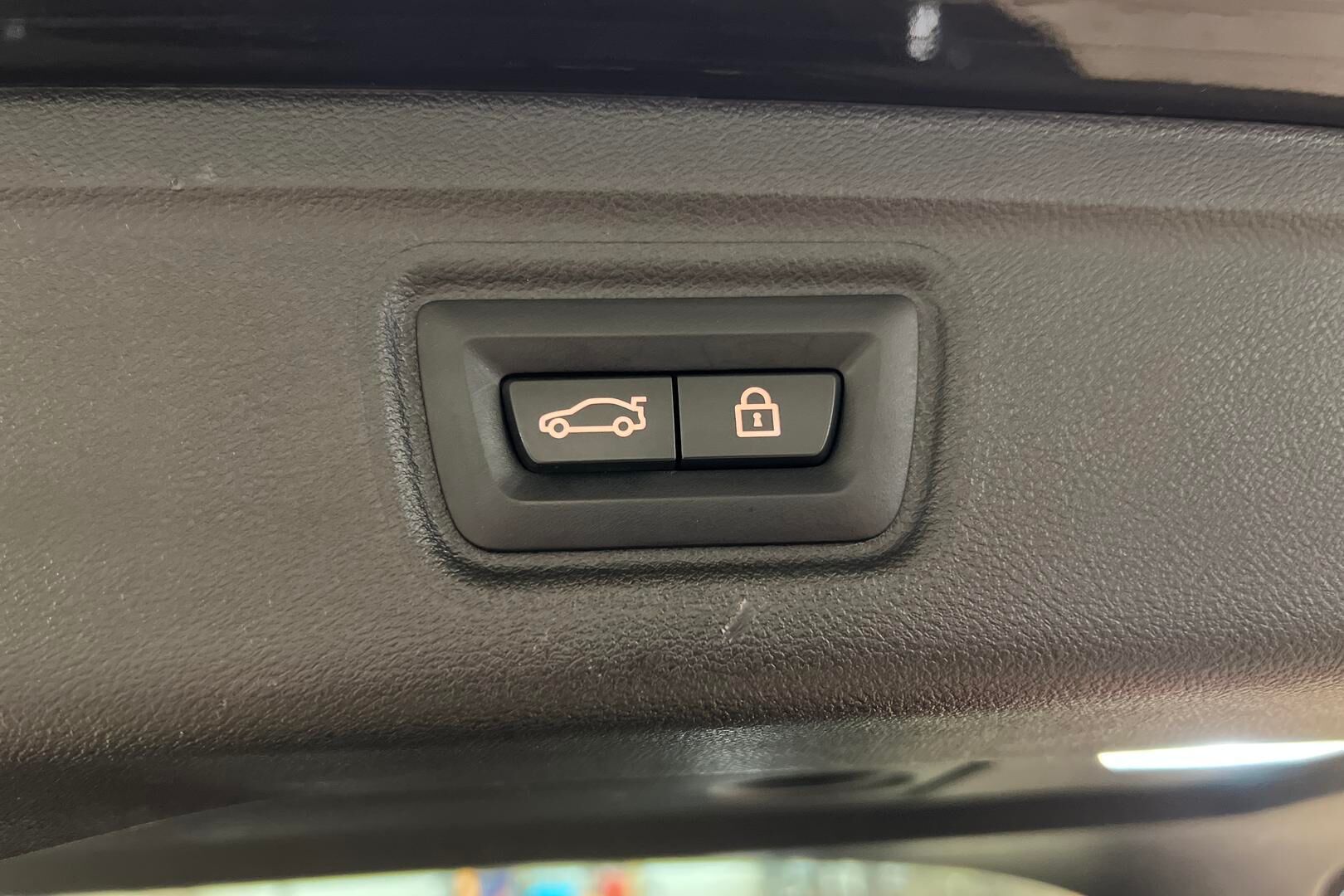 BMW 3-sarja iso kuva 11