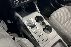 Ford Kuga esikatselu 20