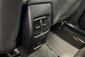 Ford Kuga esikatselu 25