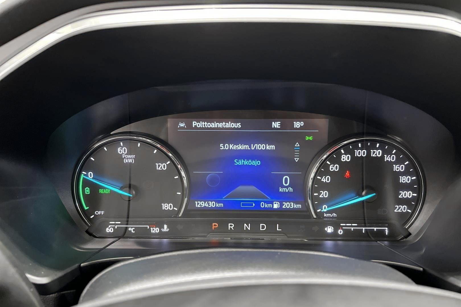 Ford Kuga iso kuva 35