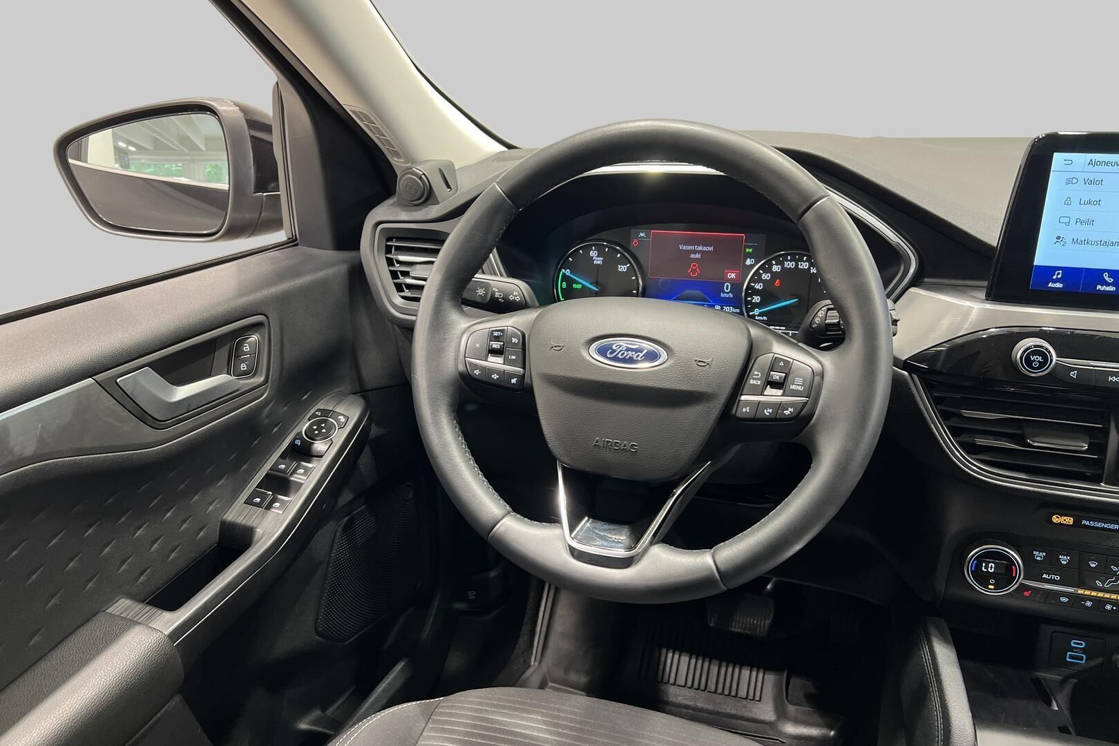 Ford Kuga iso kuva 36
