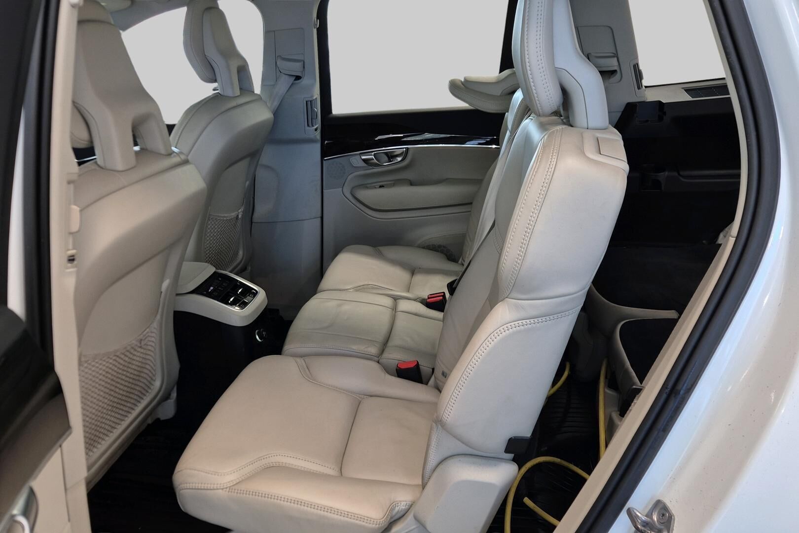 Volvo XC90 iso kuva 7