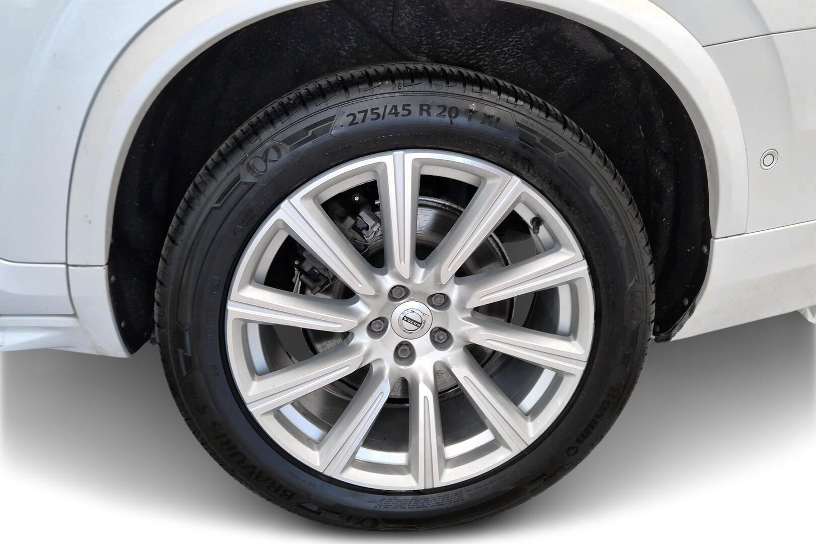 Volvo XC90 iso kuva 9