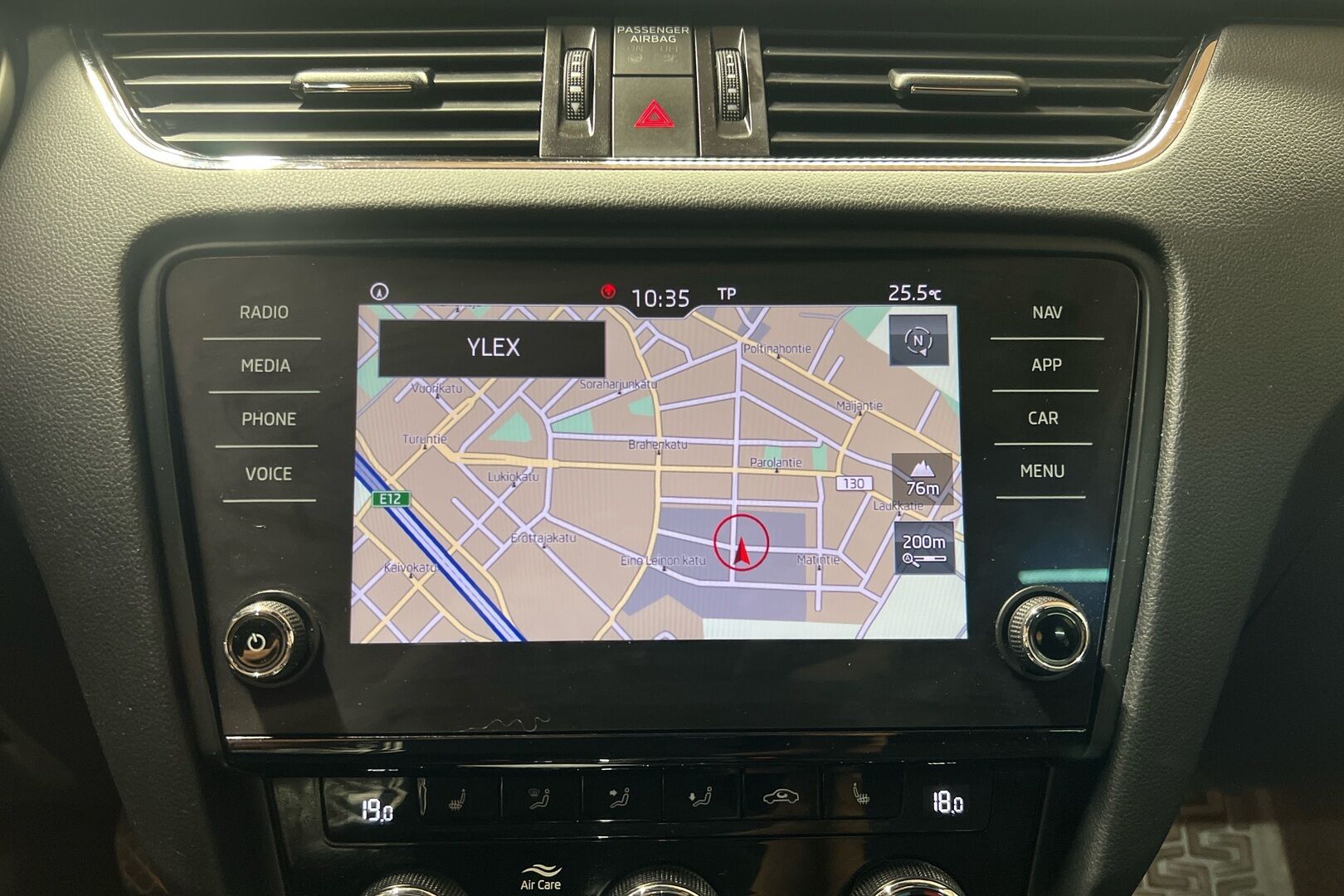 Skoda Octavia iso kuva 6