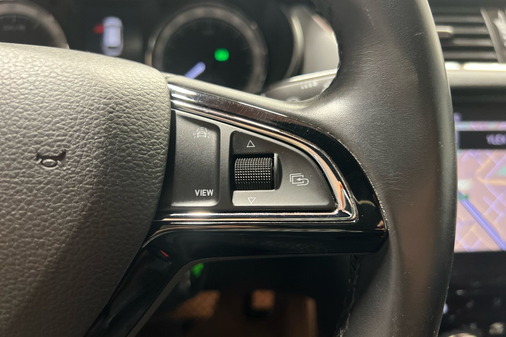 Skoda Octavia iso kuva 15