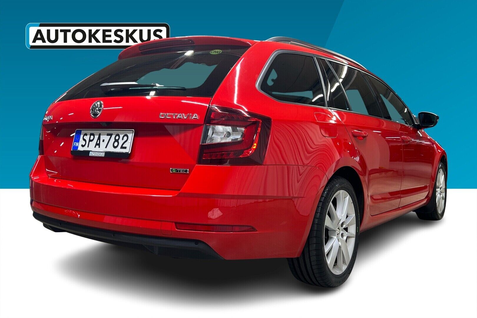 Skoda Octavia iso kuva 2