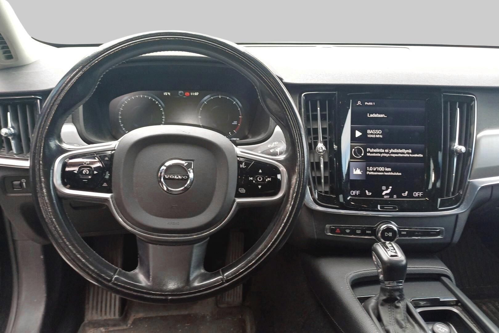 Volvo V90 iso kuva 2