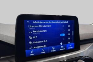 Ford Kuga esikatselu 25