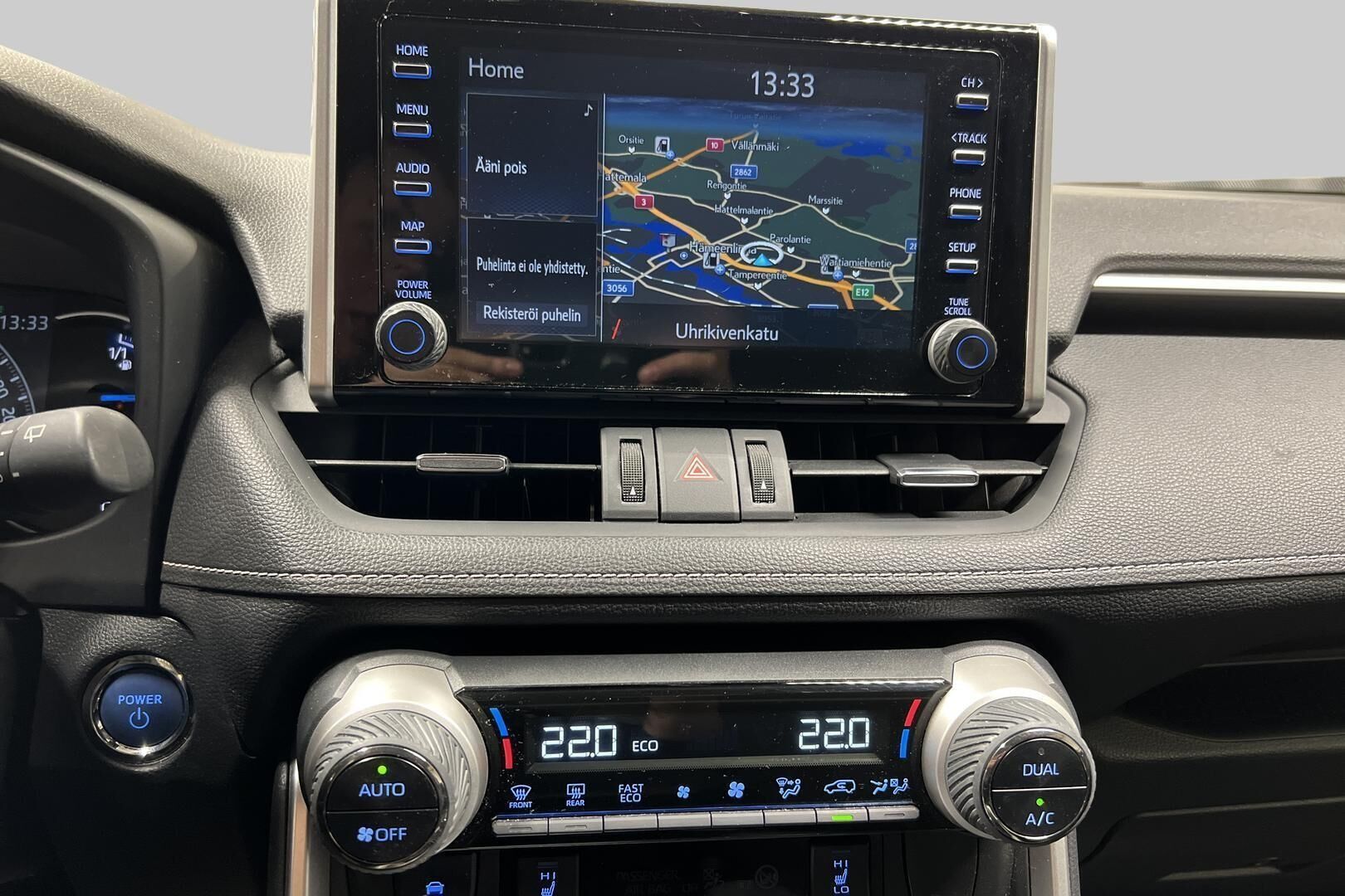 Toyota RAV4 iso kuva 11