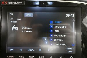 Mitsubishi Outlander PHEV esikatselu 13