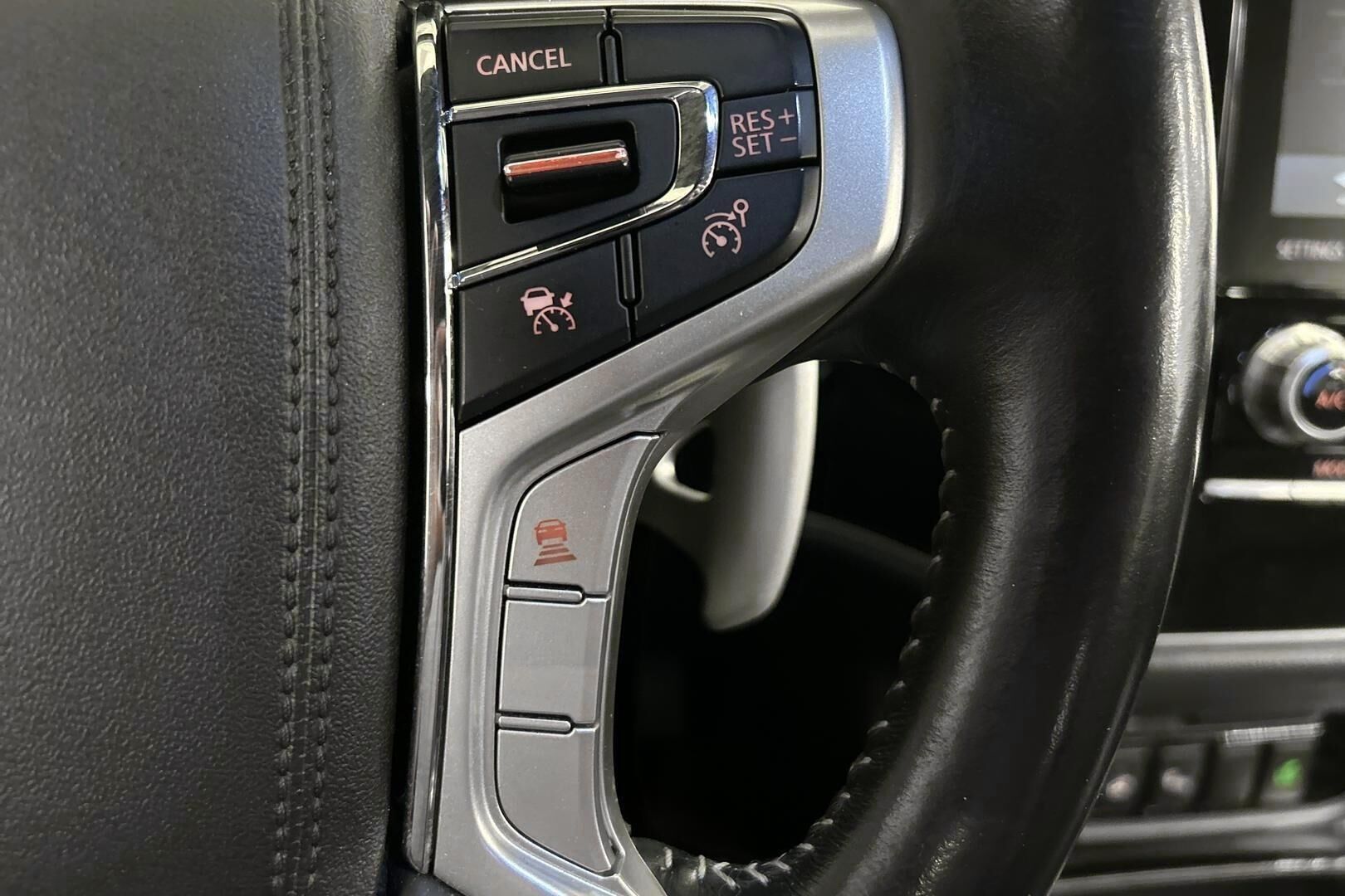 Mitsubishi Outlander PHEV iso kuva 17