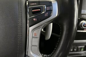 Mitsubishi Outlander PHEV esikatselu 17