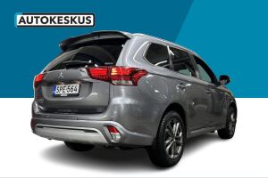 Mitsubishi Outlander PHEV esikatselu 4