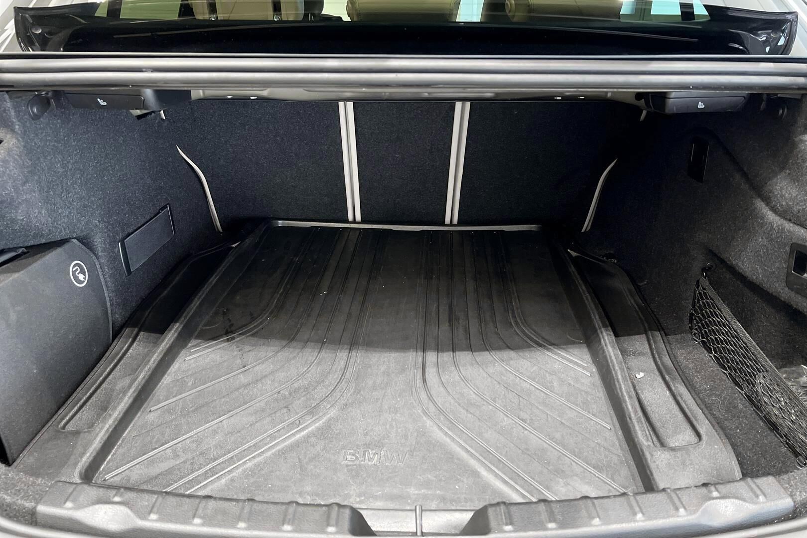 BMW 3-SARJA iso kuva 9