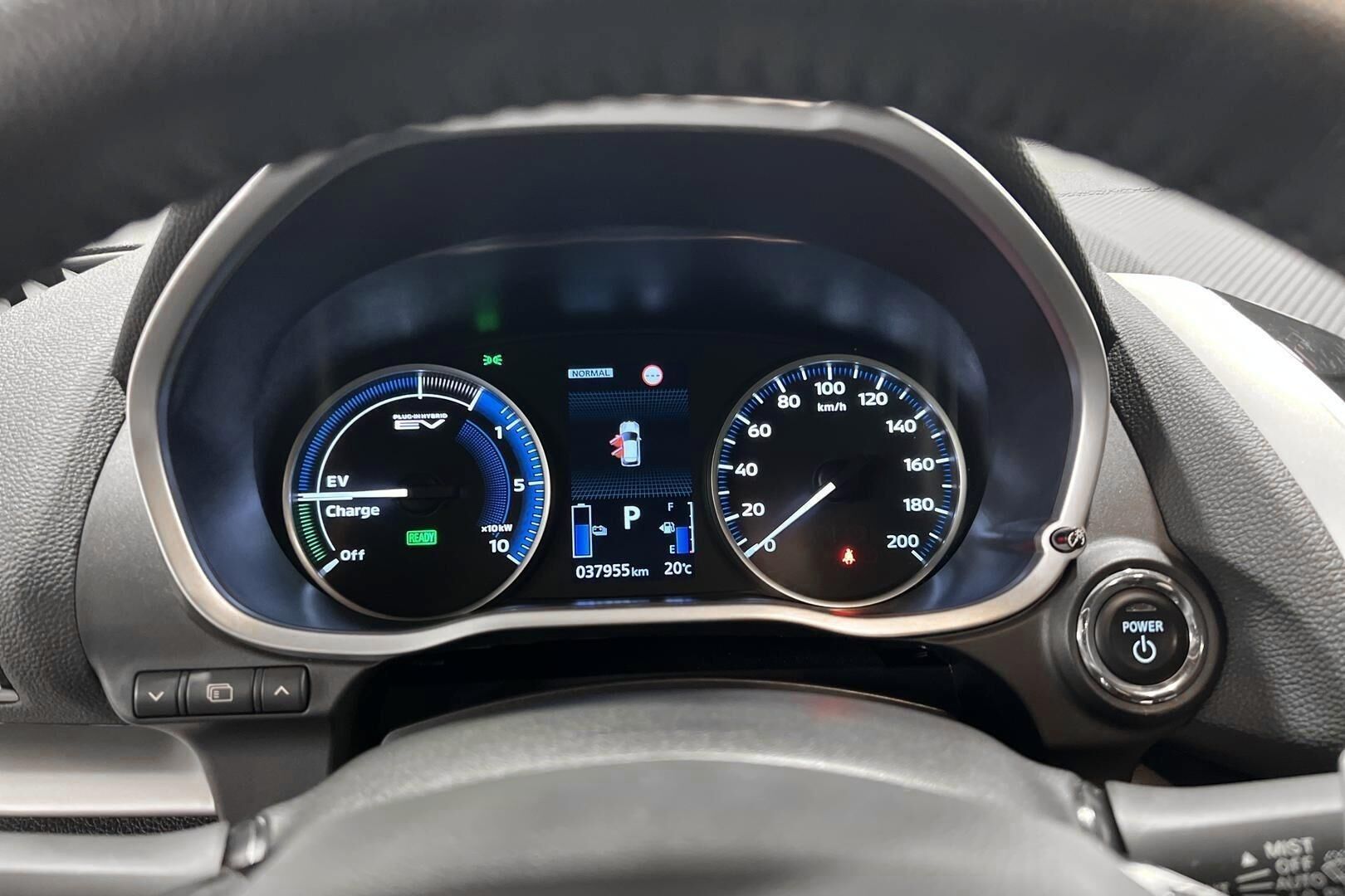 Mitsubishi Eclipse Cross iso kuva 19
