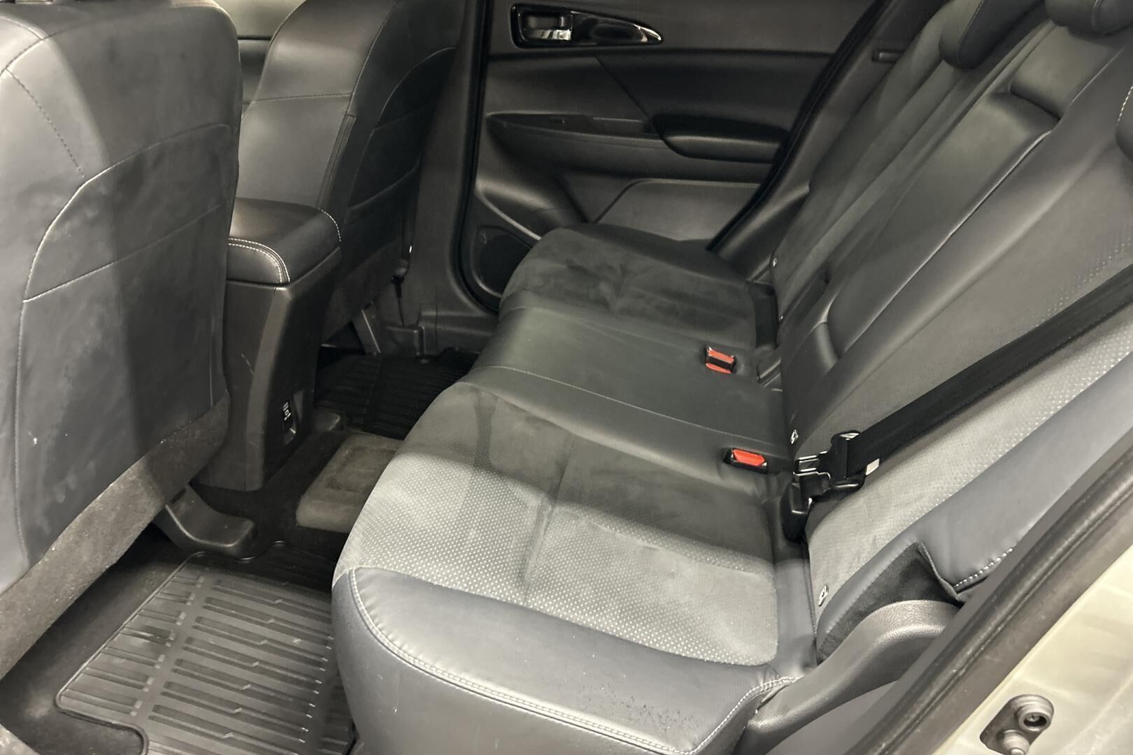 Mitsubishi Eclipse Cross iso kuva 10