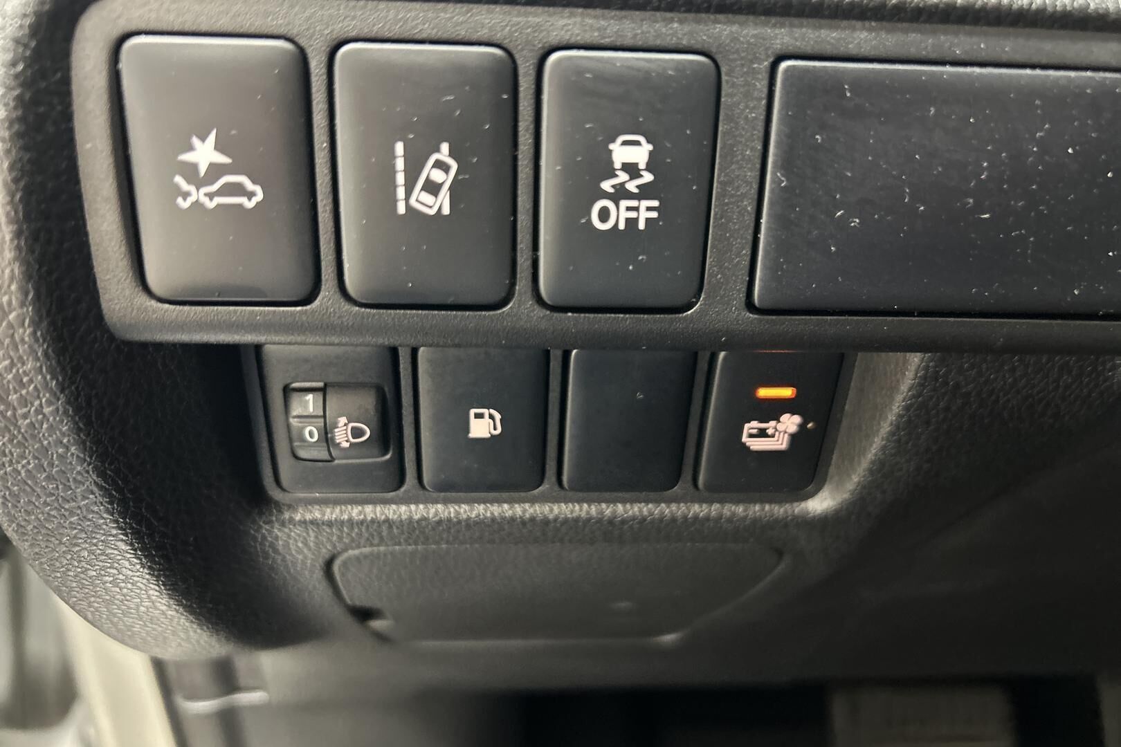 Mitsubishi Eclipse Cross iso kuva 16