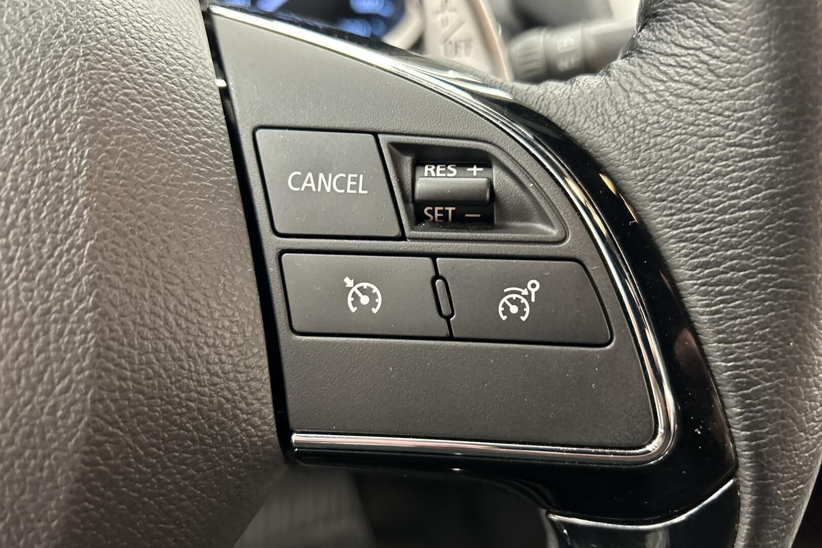 Mitsubishi Eclipse Cross iso kuva 18