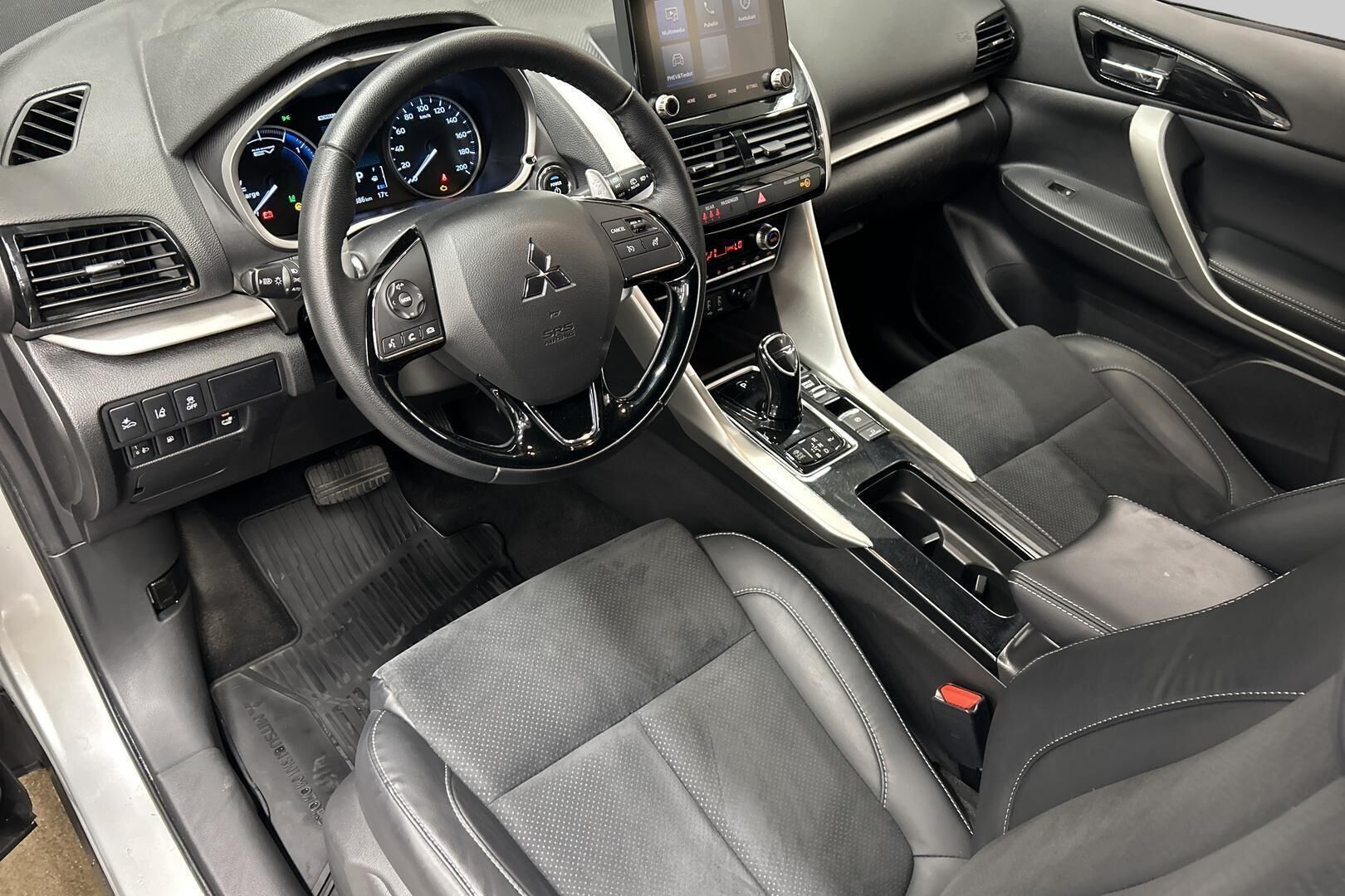 Mitsubishi Eclipse Cross iso kuva 9