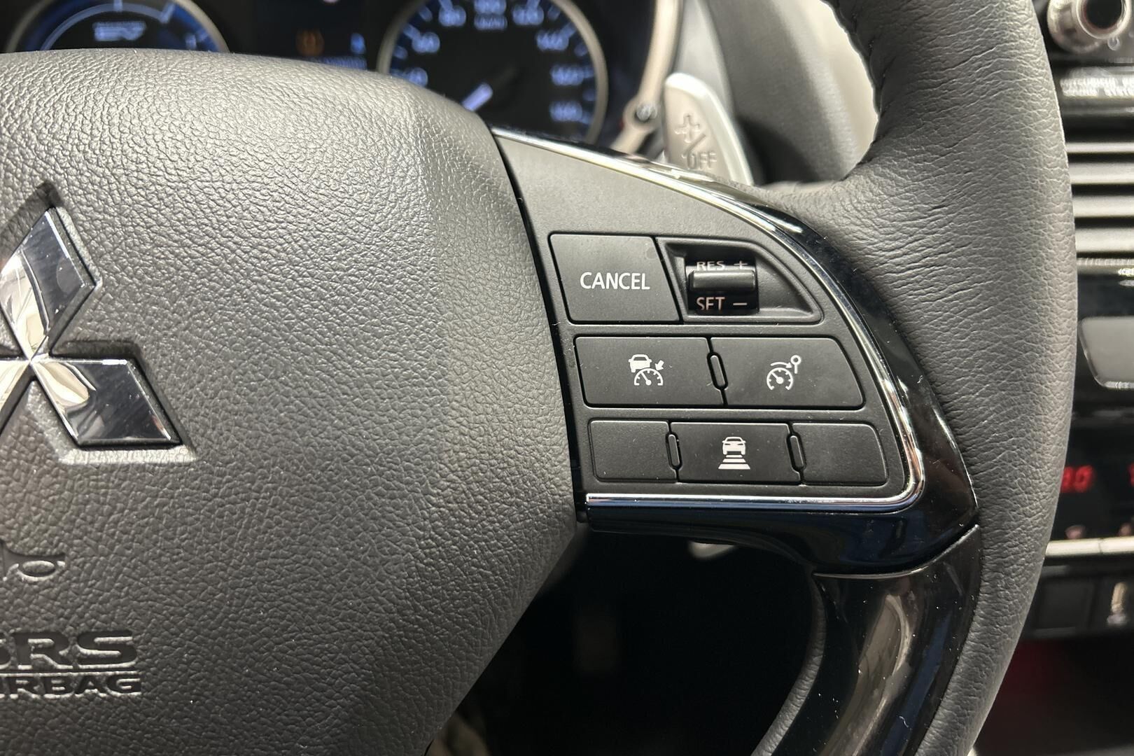 Mitsubishi Eclipse Cross iso kuva 21