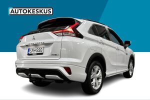 Mitsubishi Eclipse Cross esikatselu 4
