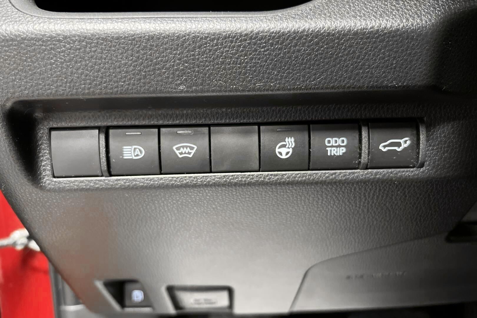 Toyota RAV4 iso kuva 17