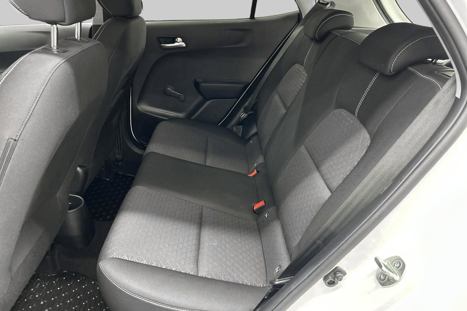 Kia Picanto iso kuva 10