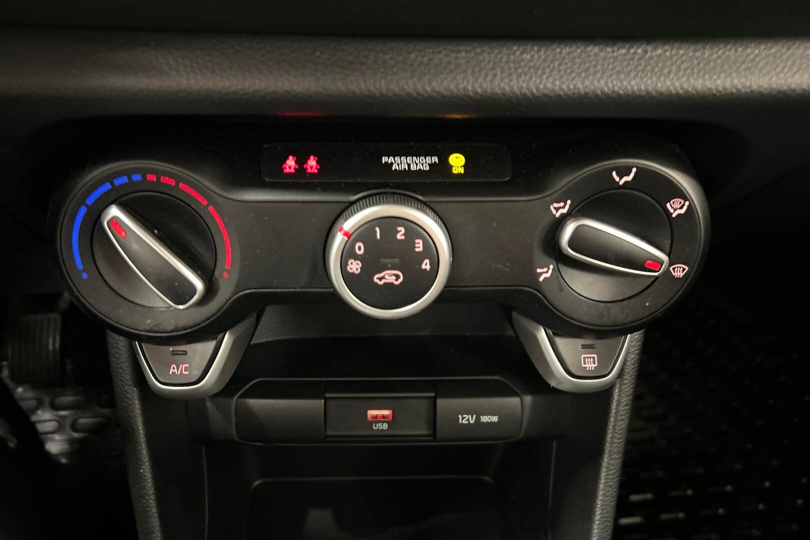 Kia Picanto iso kuva 21