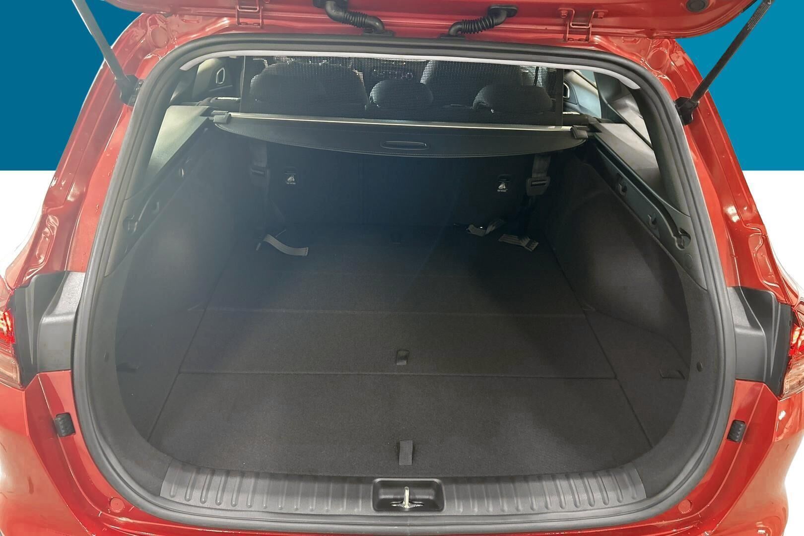 Kia Ceed iso kuva 5
