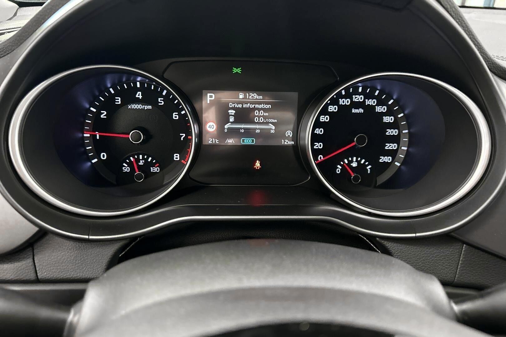 Kia Ceed iso kuva 19