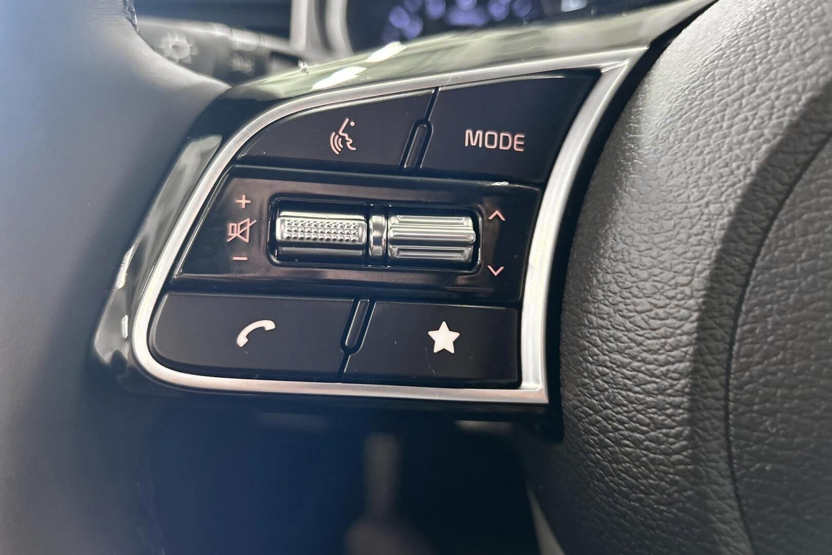 Kia Ceed iso kuva 20