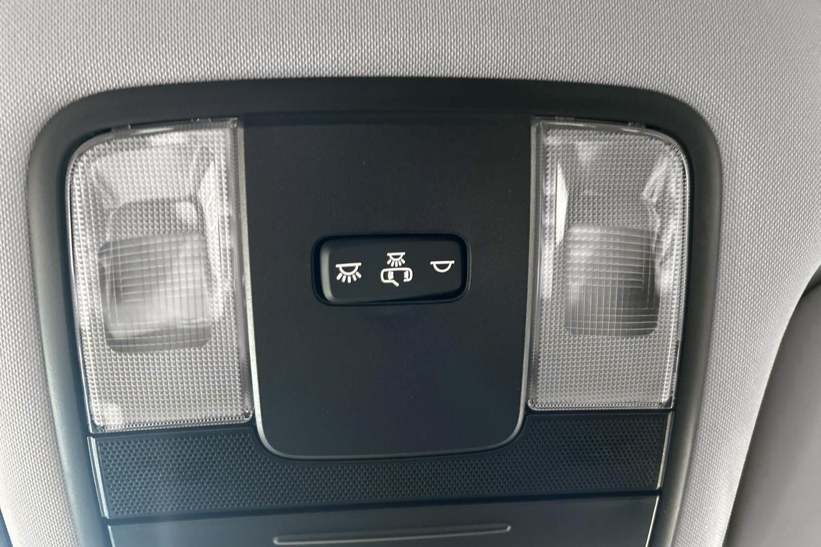 Kia Ceed iso kuva 25