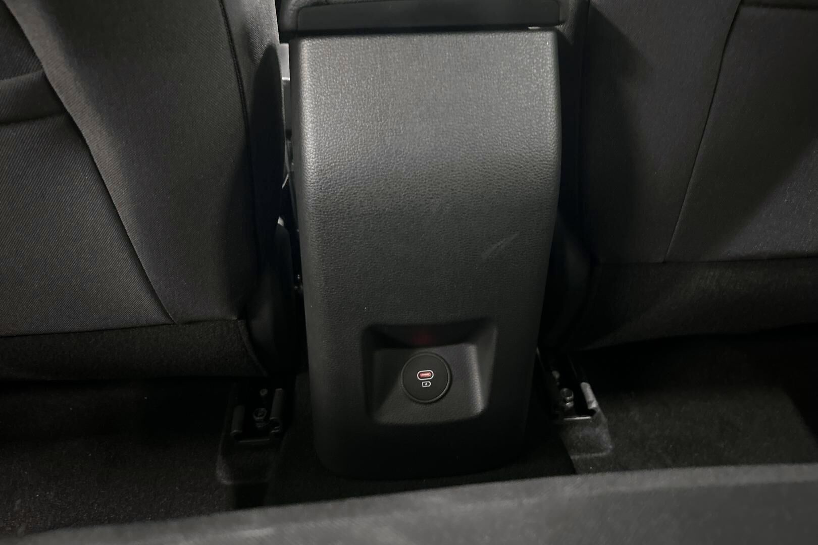Kia Ceed iso kuva 26