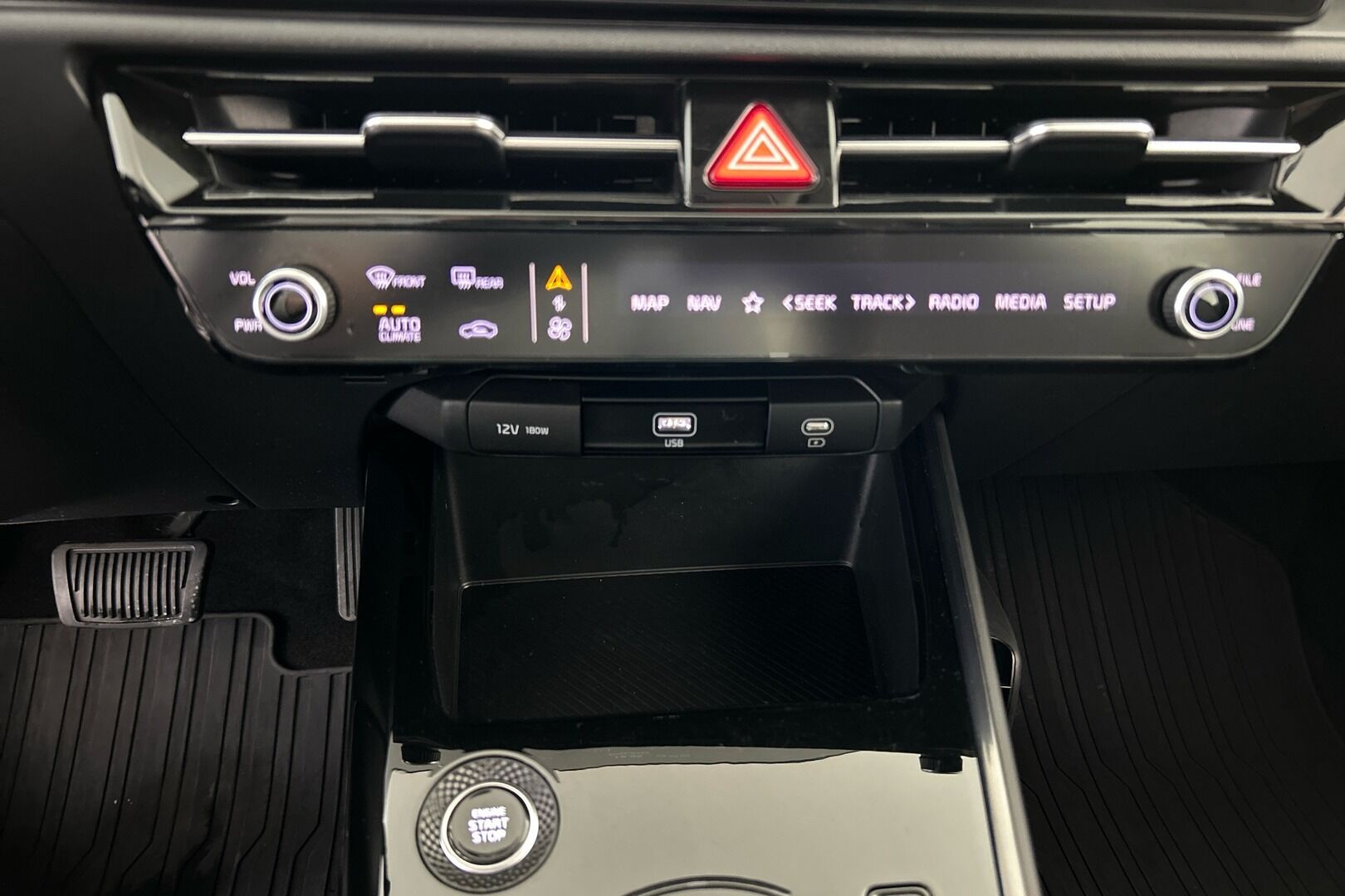 Kia Niro iso kuva 9