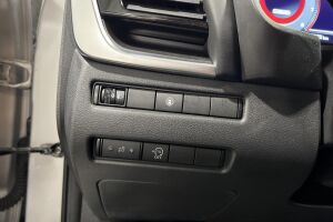 Nissan X-Trail esikatselu 18