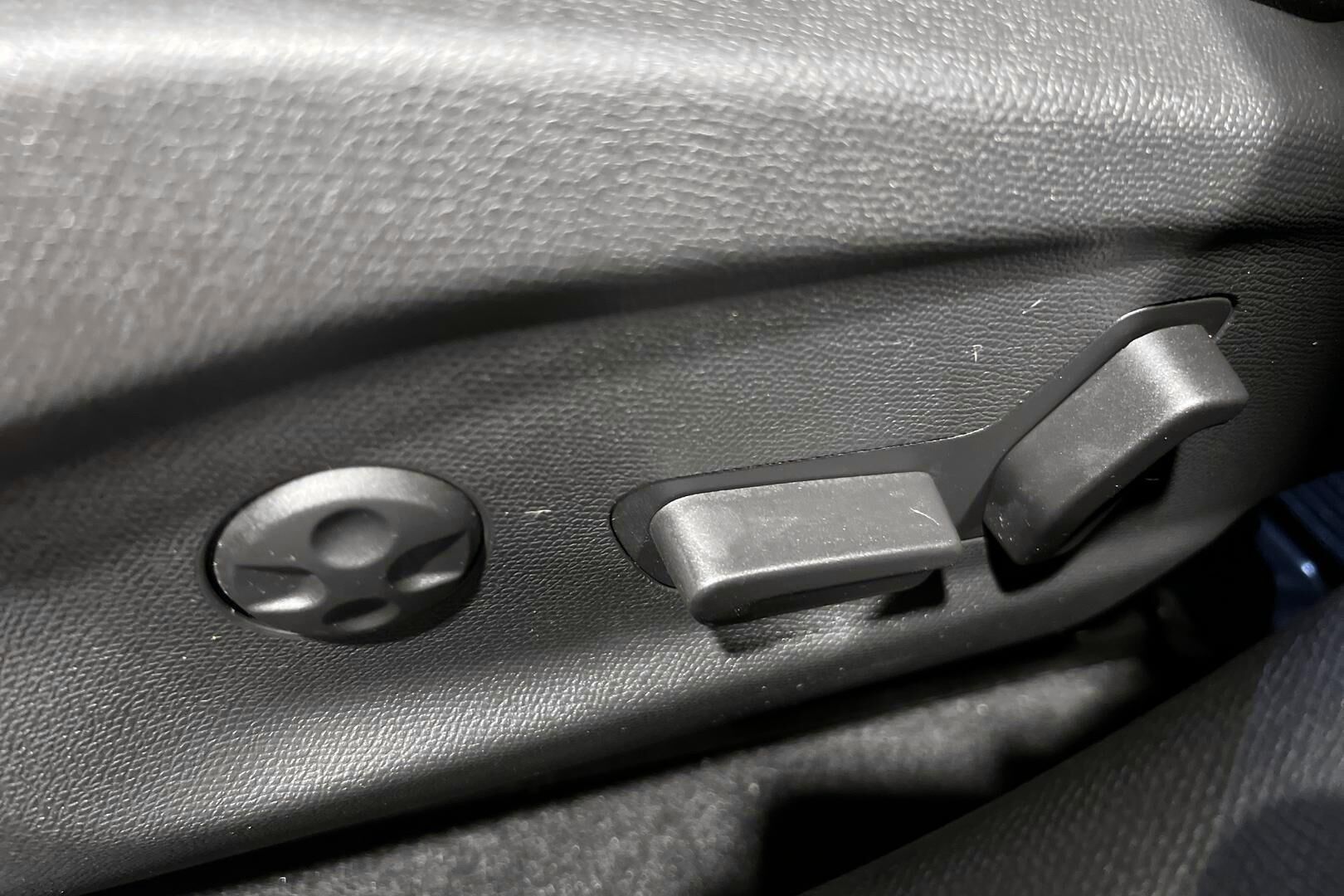 Peugeot 408 iso kuva 15