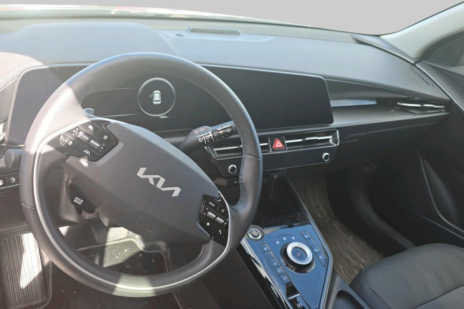 Kia Niro iso kuva 2