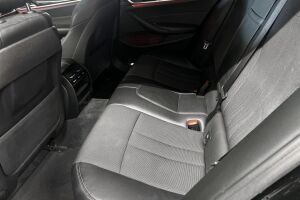 BMW 5-SARJA esikatselu 10