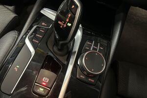 BMW 5-SARJA esikatselu 26