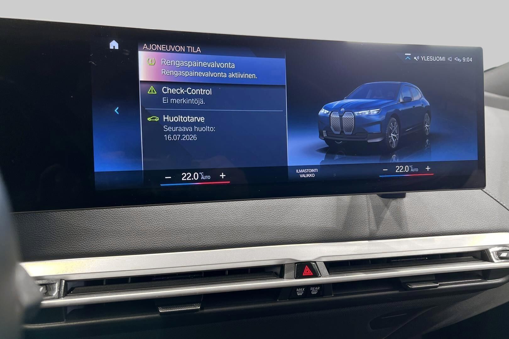 BMW iX iso kuva 18
