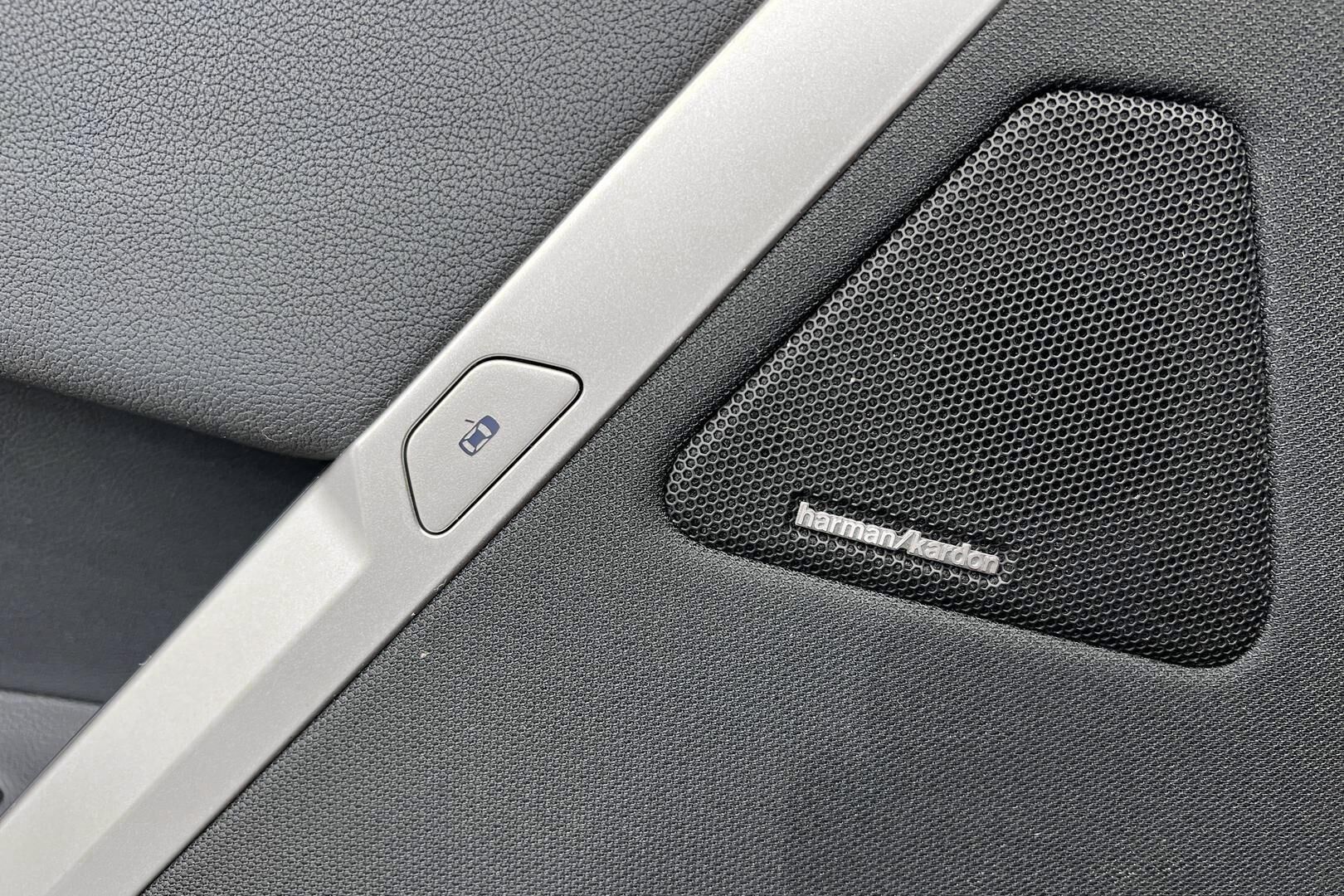 BMW iX iso kuva 38