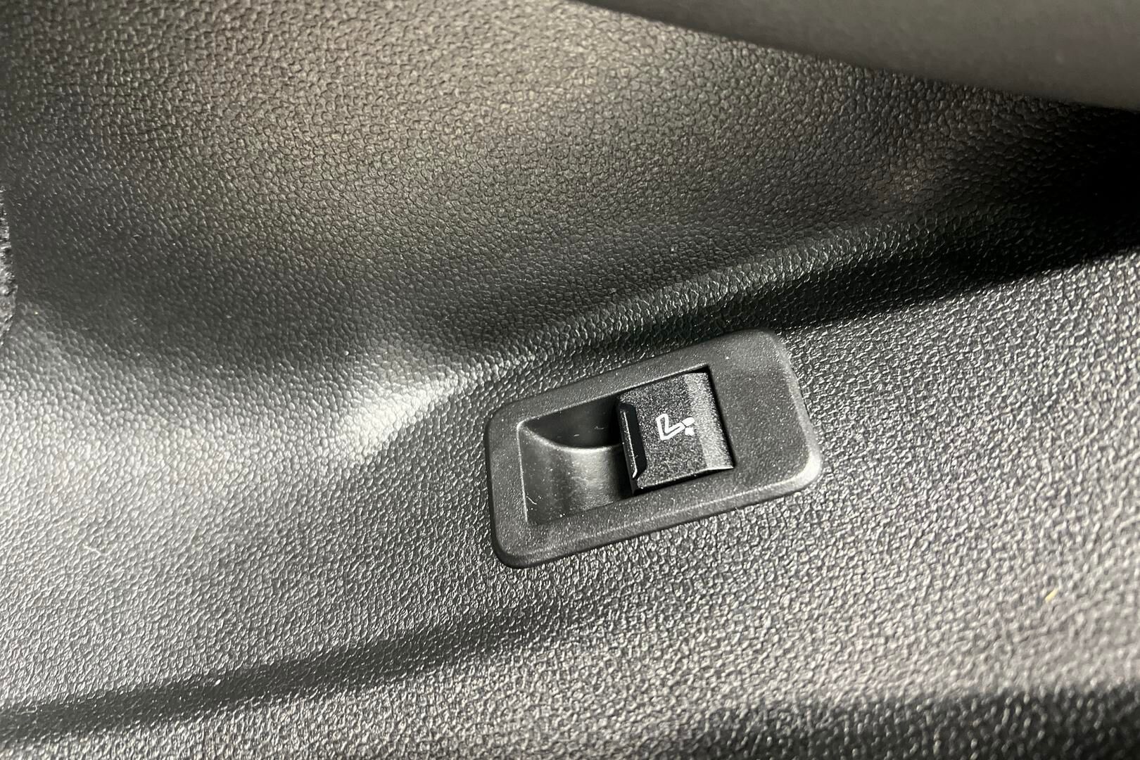 BMW iX iso kuva 39