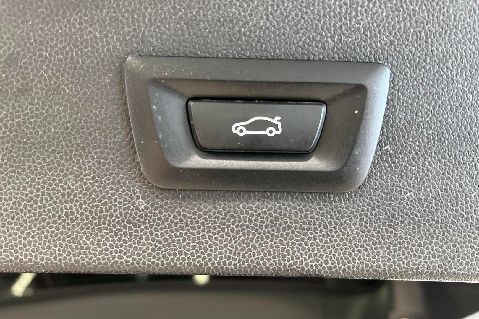 BMW iX iso kuva 43