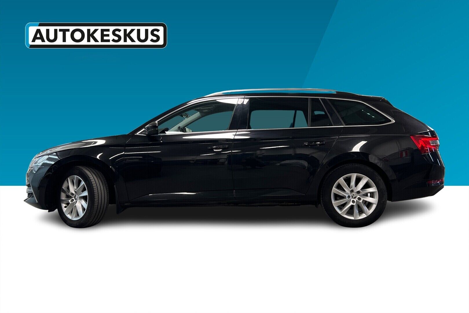Skoda Superb iso kuva 14
