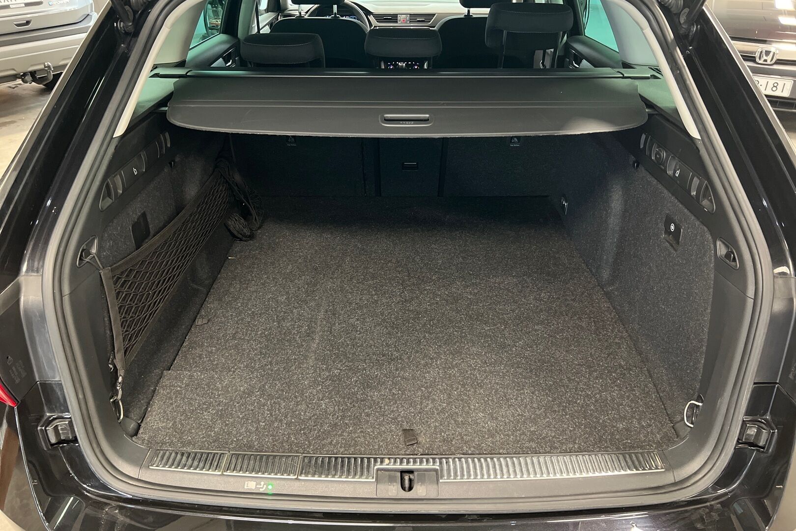 Skoda Superb iso kuva 3