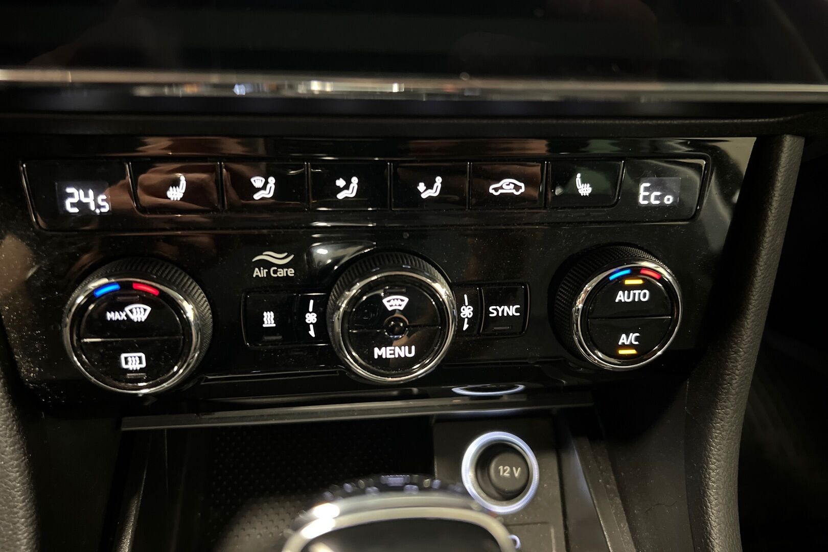 Skoda Superb iso kuva 7