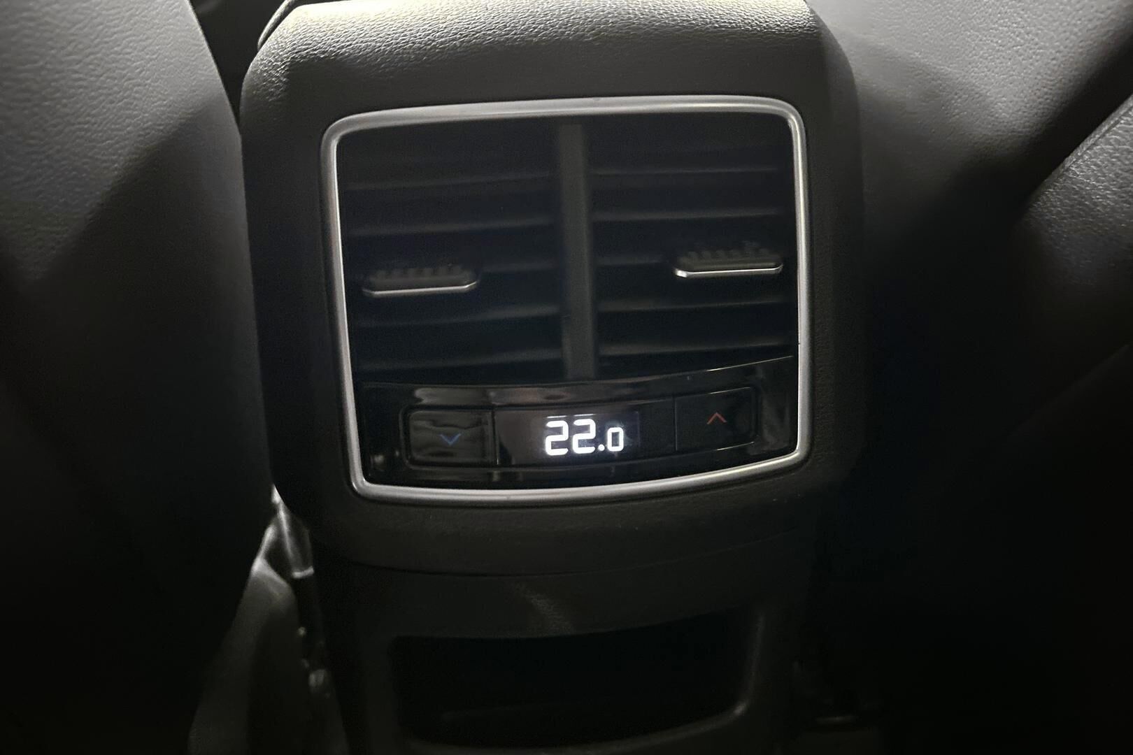 Kia Sportage iso kuva 20