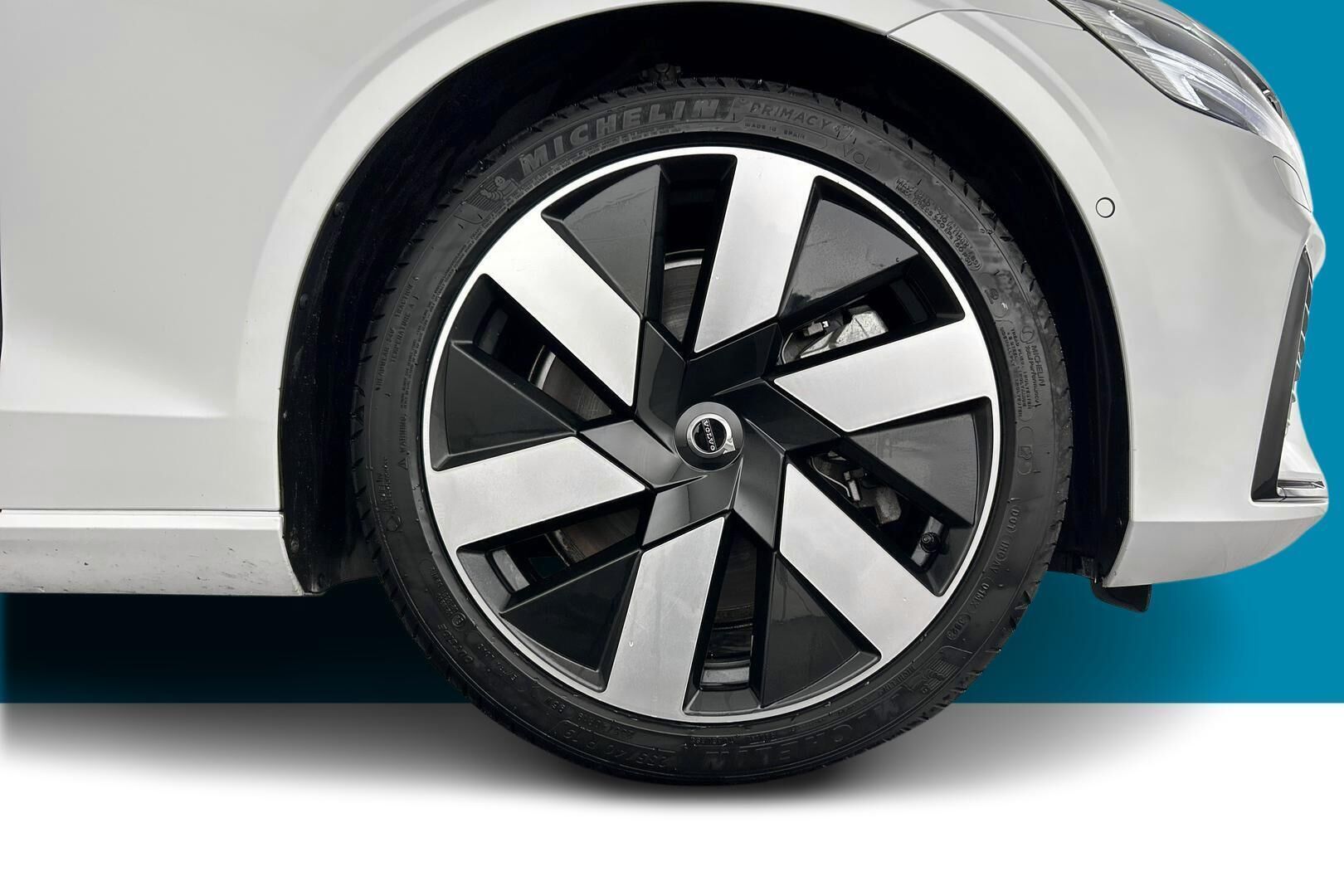 Volvo V60 iso kuva 12